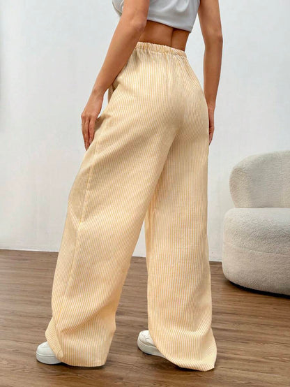 SHEIN EZwear Pantalones rectos de pierna suelta con cinturón a la cintura y diseño de rayas para mujer