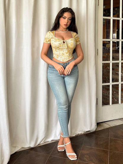Firerie Camiseta corta de mujer con cierre de cordón en la cintura, ajuste slim y estampado floral